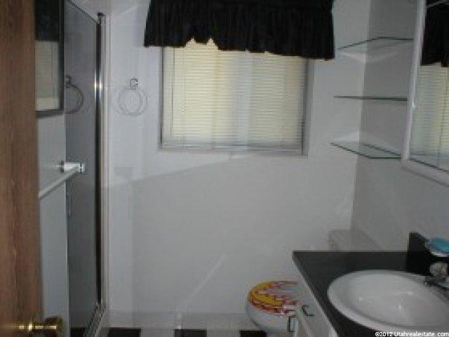 799 S 300 E, Layton, UT 84041 — photo 2