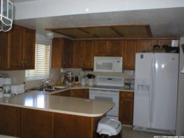 799 S 300 E, Layton, UT 84041 — photo 10