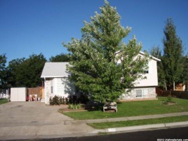 637 N 1360 W, Clinton, UT 84015 — photo 2