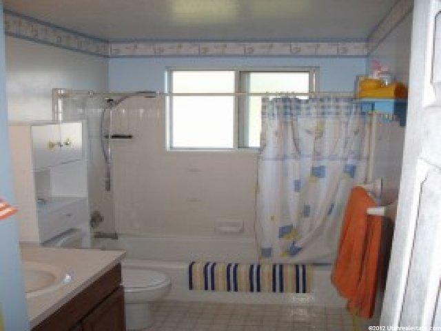 637 N 1360 W, Clinton, UT 84015 — photo 8