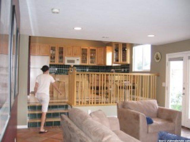 579 E Villager Ln S, Midvale, UT 84047 — photo 4