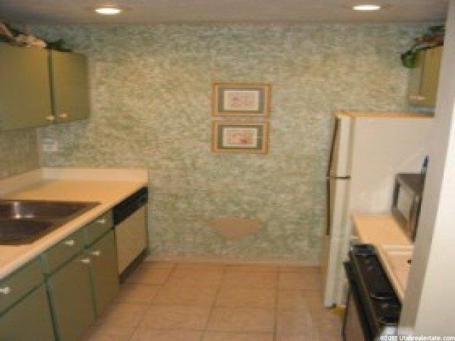 450 Creekside Cir #A, Murray, UT 84107 — photo 4