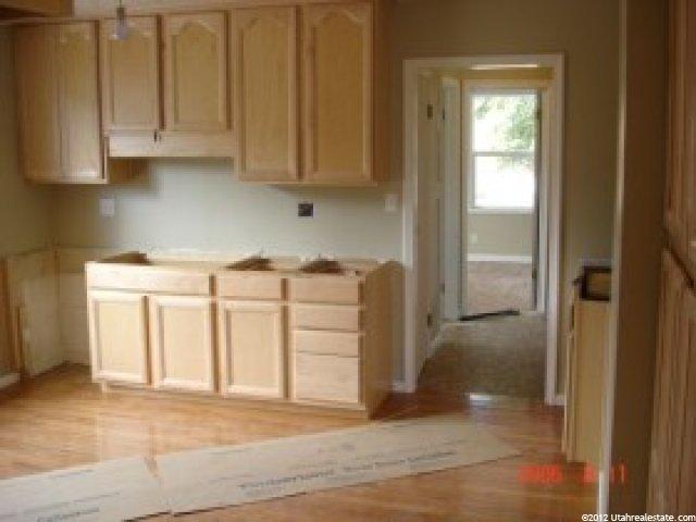 170 E Forbush Ave, Midvale, UT 84047 — photo 5
