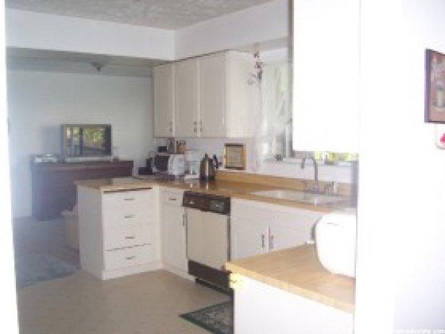 1391 Buttercup Dr, Sandy, UT 84092 — photo 2