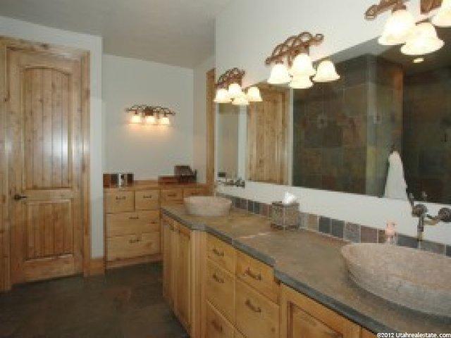 267 Summerwood Dr, Bountiful, UT 84010 — photo 8