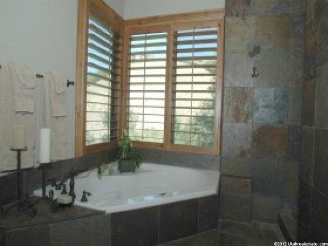 267 Summerwood Dr, Bountiful, UT 84010 — photo 9
