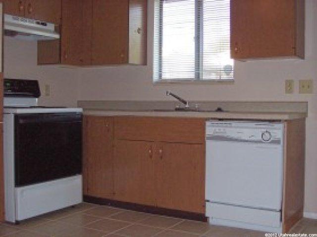 6865 S 90 E, Midvale, UT 84047 — photo 8