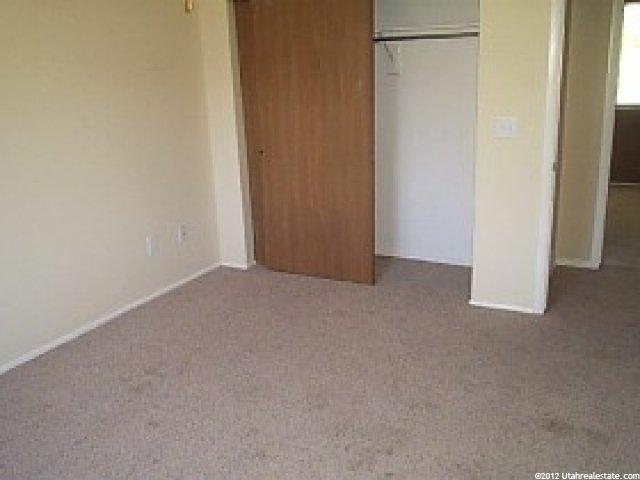 926 S 225 E, Layton, UT 84041 — photo 2