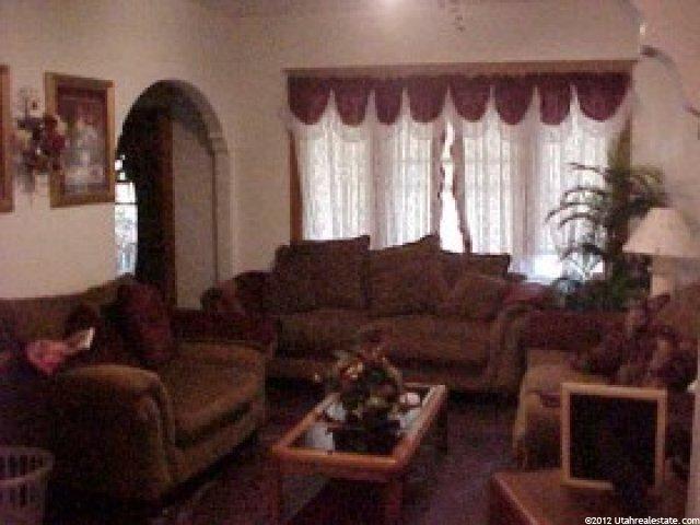 2207 S Jefferson Ave, Ogden, UT 84401 — photo 2