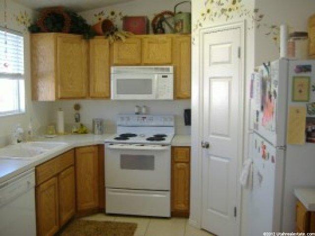 1692 N 775 W, Clinton, UT 84015 — photo 3