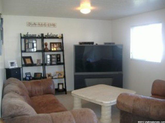 1692 N 775 W, Clinton, UT 84015 — photo 4