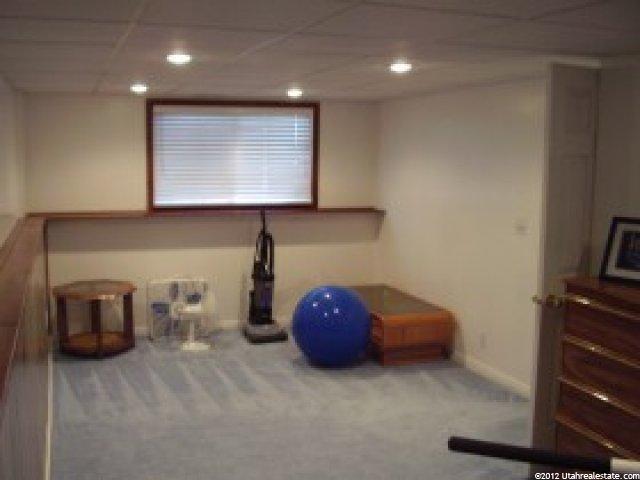 903 Brookside Cir, Ogden, UT 84404 — photo 2