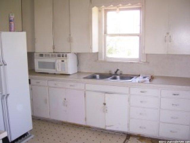 207 W 1800 N, Sunset, UT 84015 — photo 4