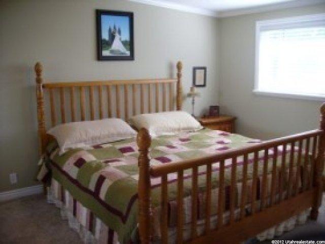 4158 S 3320 E, Holladay, UT 84124 — photo 8