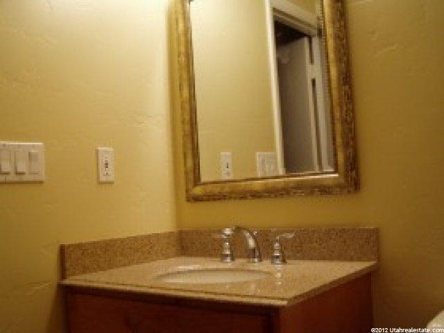 2066 S Park St, Provo, UT 84606 — photo 2