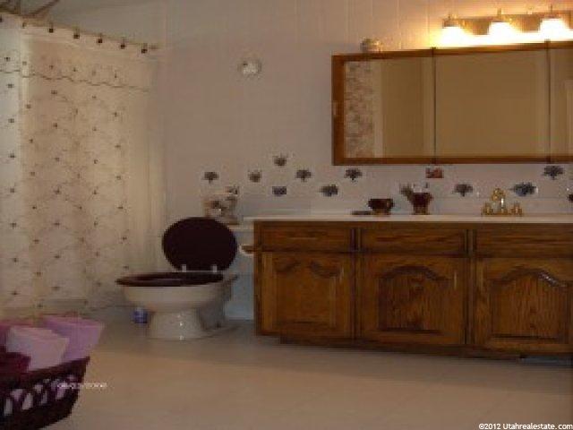 2328 E 2050 N, Layton, UT 84040 — photo 7