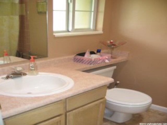 584 E Briarsprings Cir S, Midvale, UT 84047 — photo 6