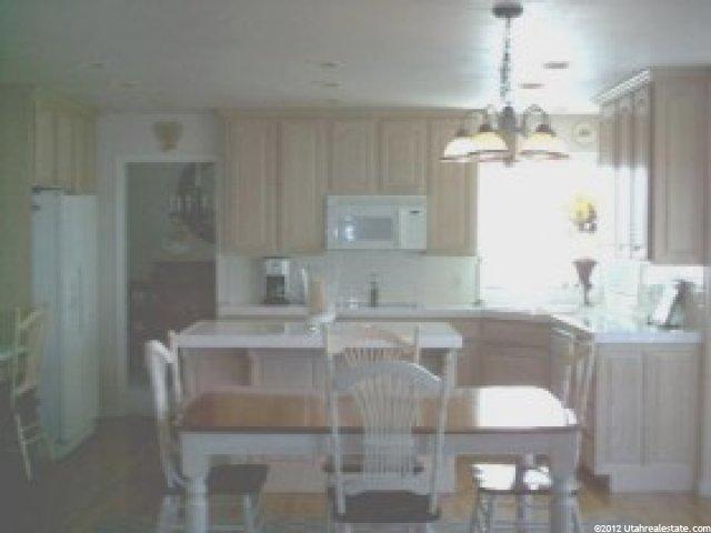 3127 Crosswood Ln, Sandy, UT 84092 — photo 2