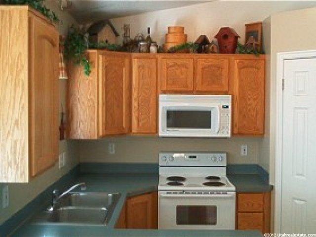 329 W 1980 S, Clearfield, UT 84015 — photo 3