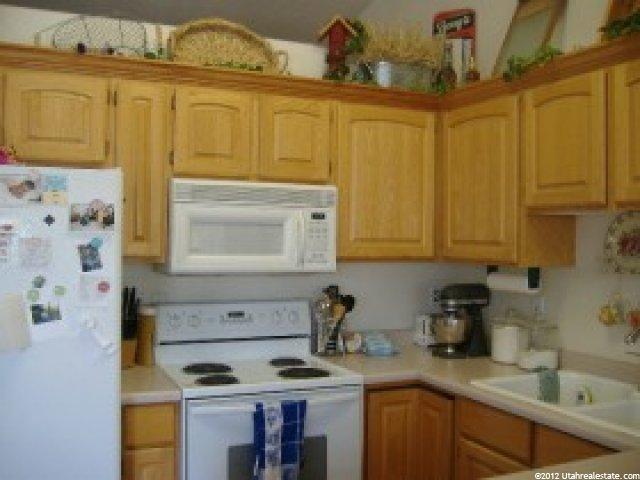 677 W 1960 N, Clinton, UT 84015 — photo 3