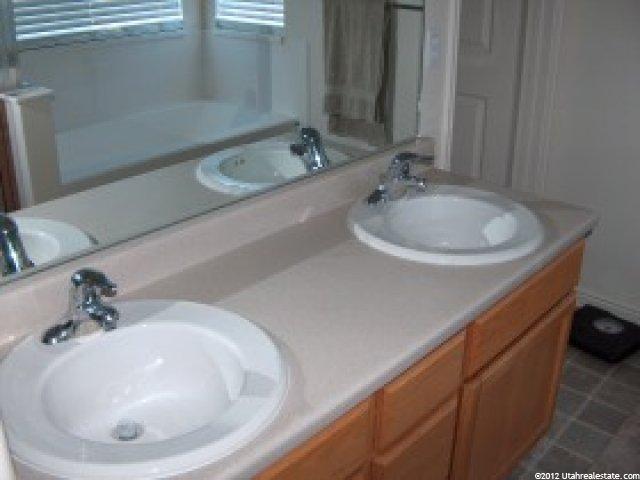 2643 W 2100 N, Clinton, UT 84015 — photo 11