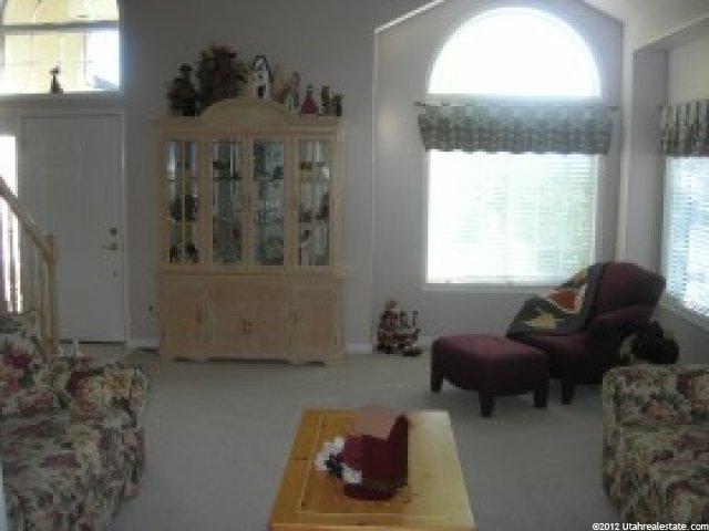 89 E 2050 N, Centerville, UT 84014 — photo 2