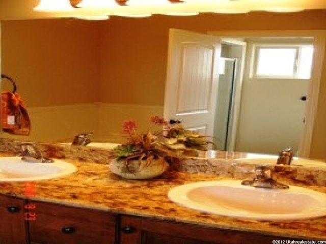 2095 S 550 W, Syracuse, UT 84075 — photo 11