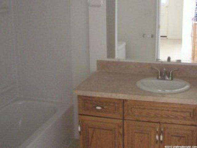 8585 S 40 E, Sandy, UT 84070 — photo 10