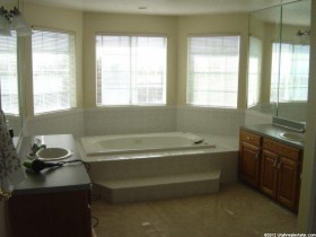 1217 N 3050 E, Layton, UT 84040 — photo 3