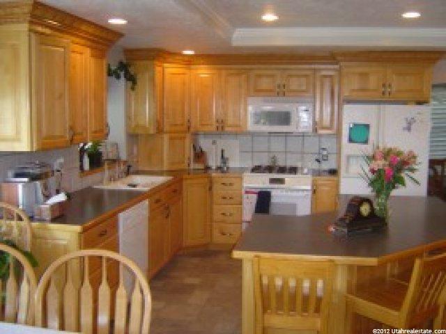 436 Joshua Dr, Kaysville, UT 84037 — photo 3