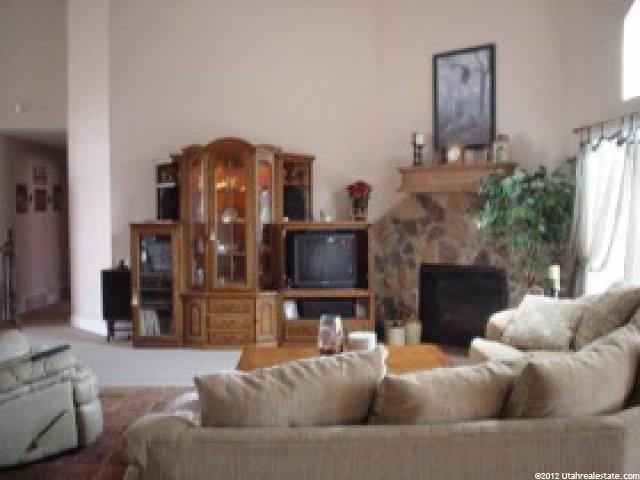 827 W 2400 S, Syracuse, UT 84075 — photo 3