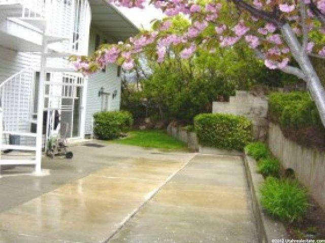 3031 S Windsor Ln, Bountiful, UT 84010 — photo 2