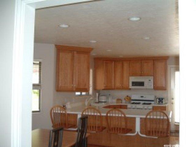 990 Chelsea Dr, Bountiful, UT 84010 — photo 2