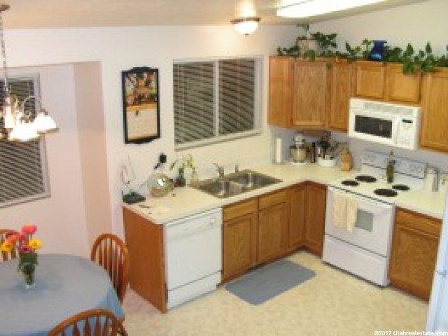 233 E 2525 S, Clearfield, UT 84015 — photo 4