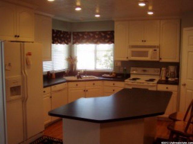 30 W Franklin Cir S, Bountiful, UT 84010 — photo 2