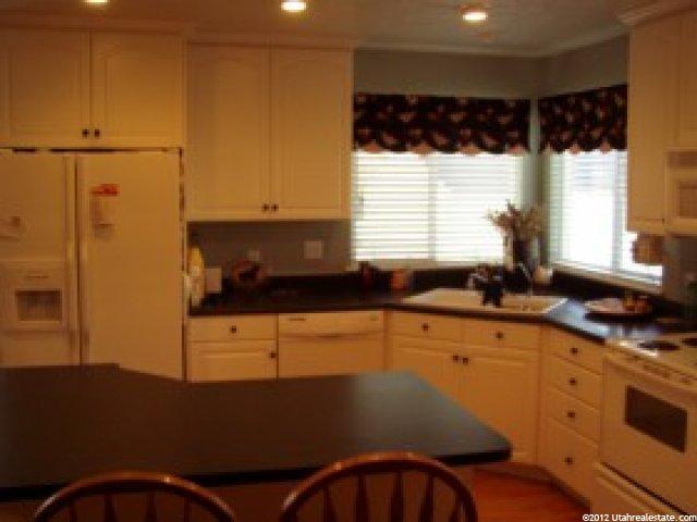 30 W Franklin Cir S, Bountiful, UT 84010 — photo 3