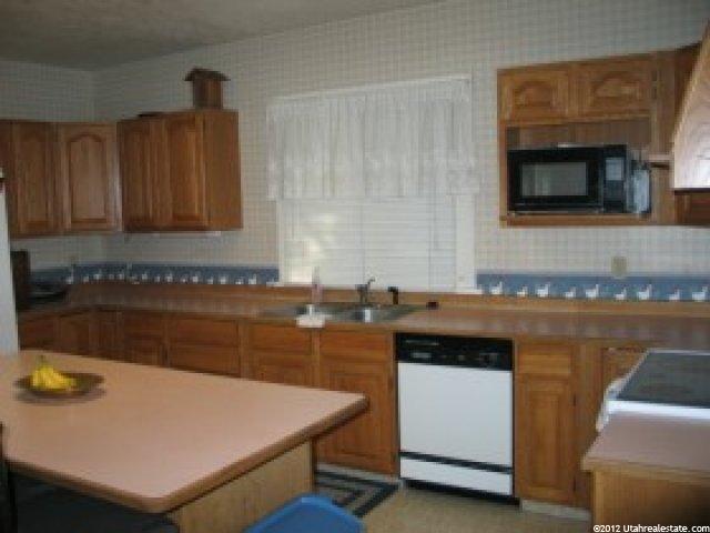 146 E 100 N, Logan, UT 84321 — photo 4