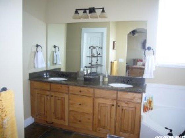 577 E Eagle Ridge Dr, North Salt Lake, UT 84054 — photo 12