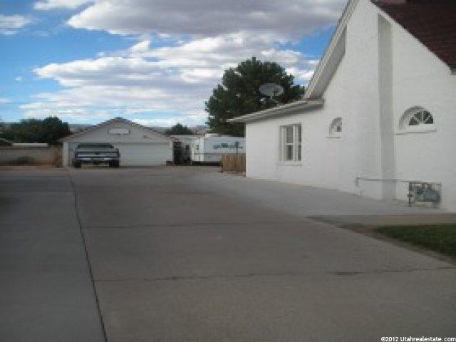 267 E 300 N, Richfield, UT 84701 — photo 2