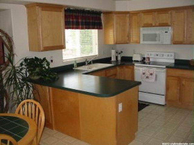 661 W 2075 N, Centerville, UT 84014 — photo 6