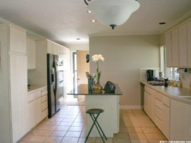 729 W 3300 S, Bountiful, UT 84010 — photo 6