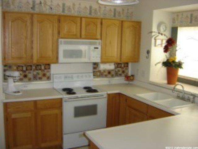 283 W 1980 S, Clearfield, UT 84015 — photo 2