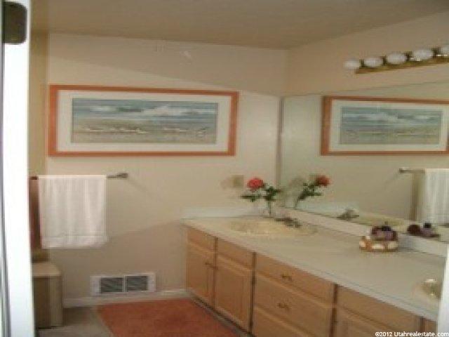 5382 S 600 E, Washington Terrace, UT 84405 — photo 8