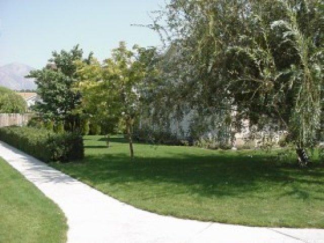 192 W Oaks Dr, Ogden, UT 84404 — photo 2