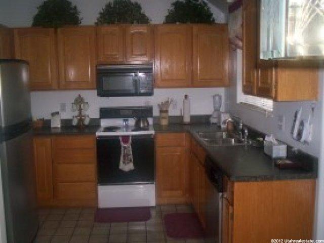 263 E Chestnut Ridge Dr S, Sandy, UT 84070 — photo 2