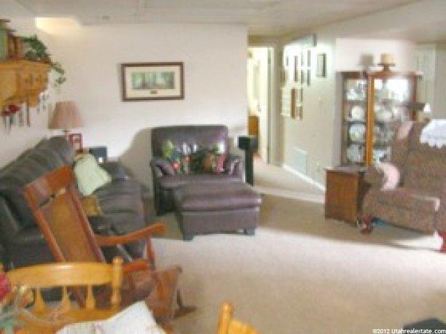 735 Barlow Cir, Clearfield, UT 84015 — photo 6