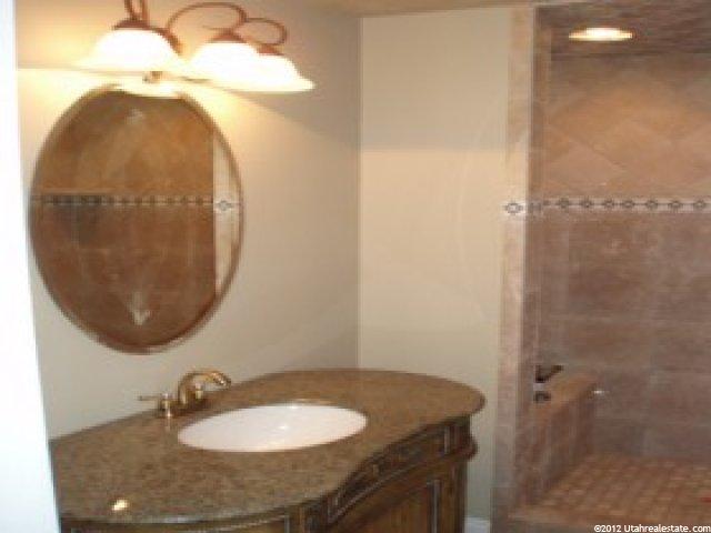 1517 Vineyard Dr, Bountiful, UT 84010 — photo 3