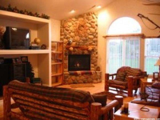 3195 N Pelican Dr, Farr West, UT 84404 — photo 3