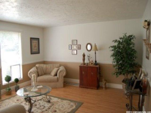 105 E 550 S, Farmington, UT 84025 — photo 2