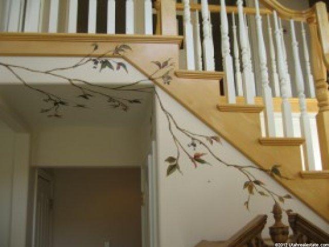 8697 S Willow Green Cir E, Sandy, UT 84093 — photo 2